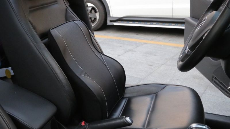 CojĂn de Espuma para el Coche, $20. El descuento se muestra al procesar el pedido